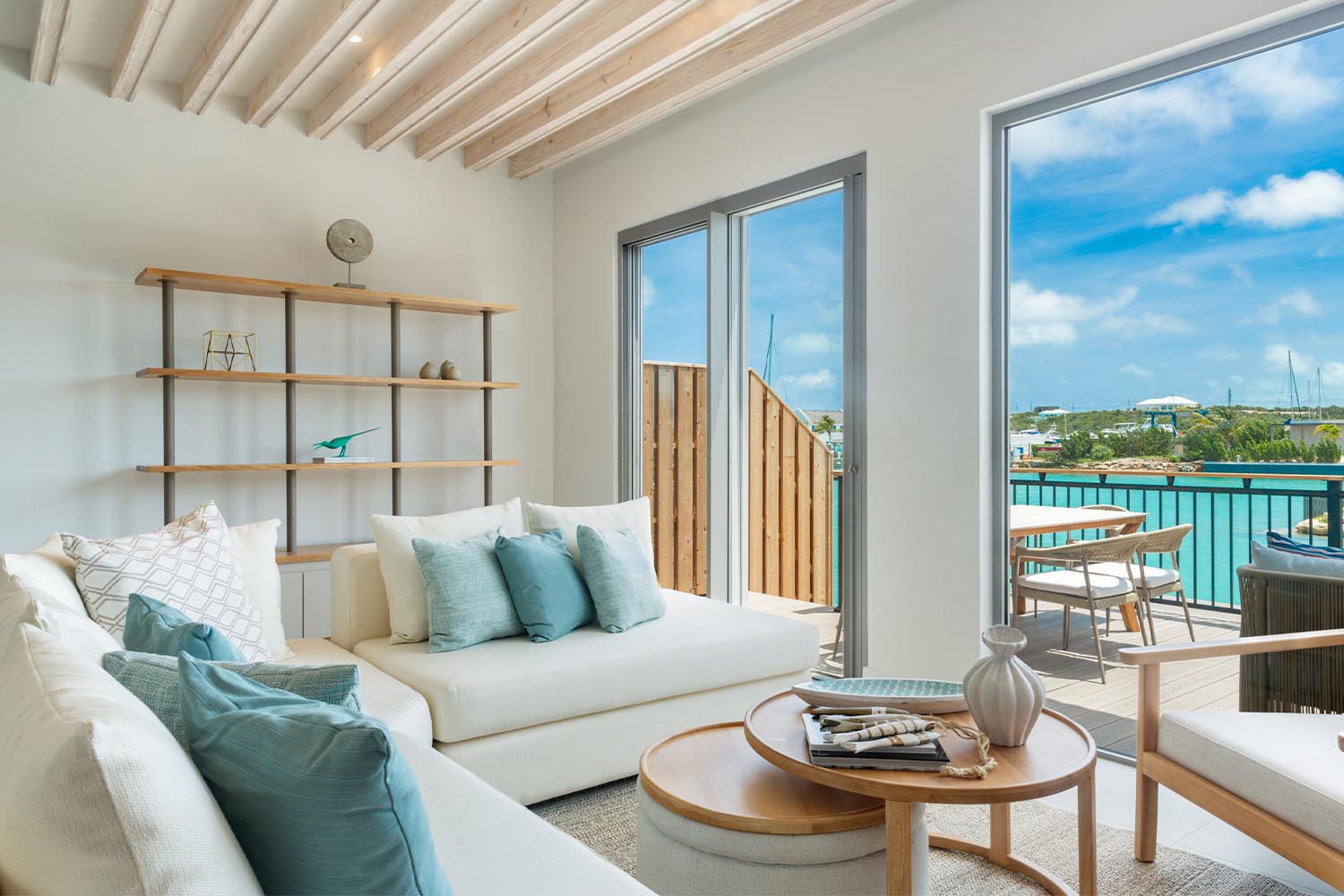 1 Bedroom Boathouse LuxuriaVacations