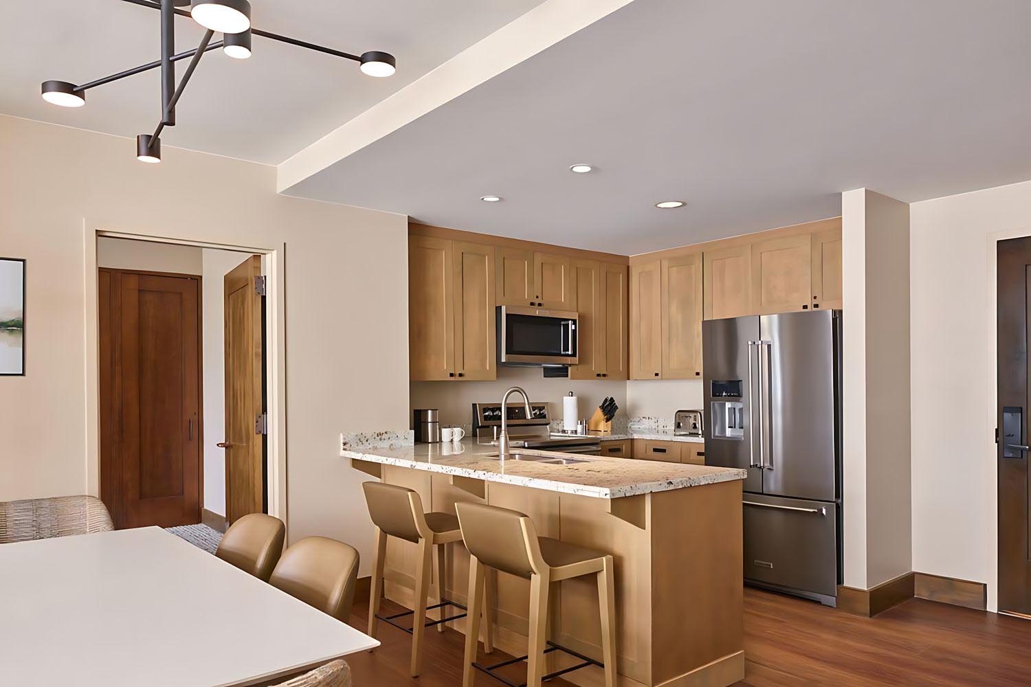 1 Bedroom Residential Suite 1 King, Sofa bed, Standard view, Fireplace LuxuriaVacations