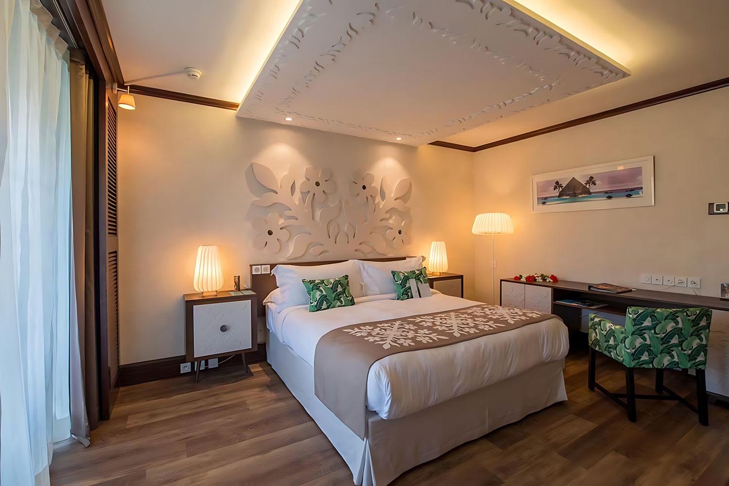 1 King Classic Garden View LuxuriaVacations