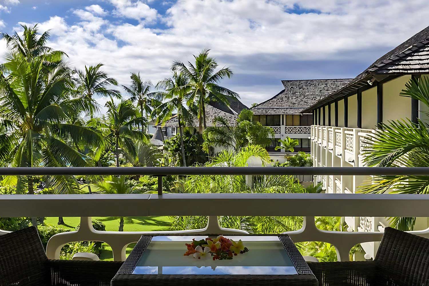 1 King Classic Garden View LuxuriaVacations
