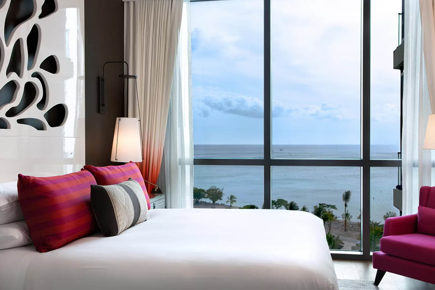 1 King Ocean View LuxuriaVacations