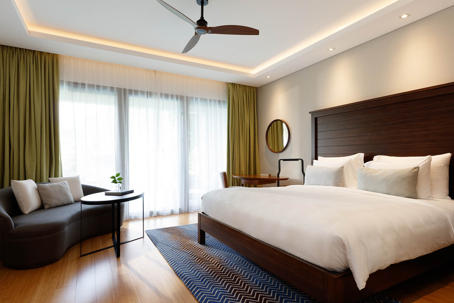 1 King Premium Mountain View Pool Access LuxuriaVacations