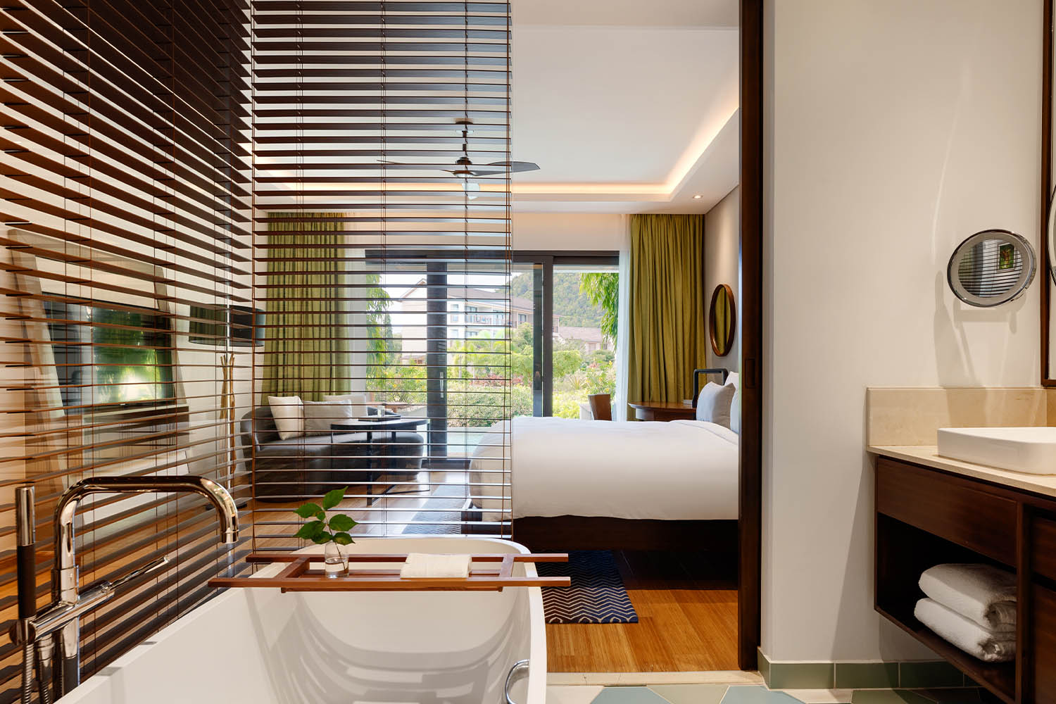 1 King Premium Mountain View Pool Access LuxuriaVacations