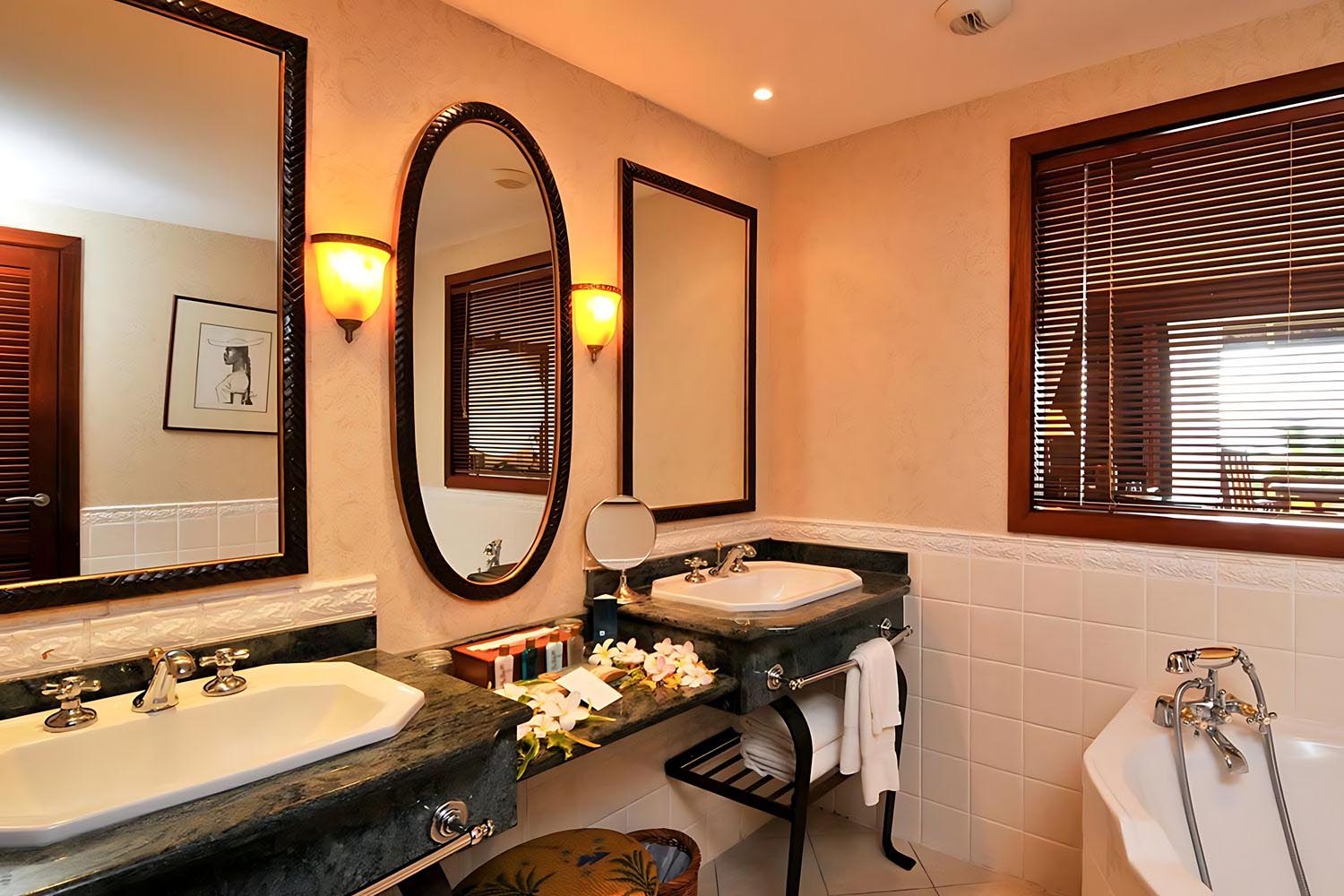 1 King Premium Ocean View LuxuriaVacations