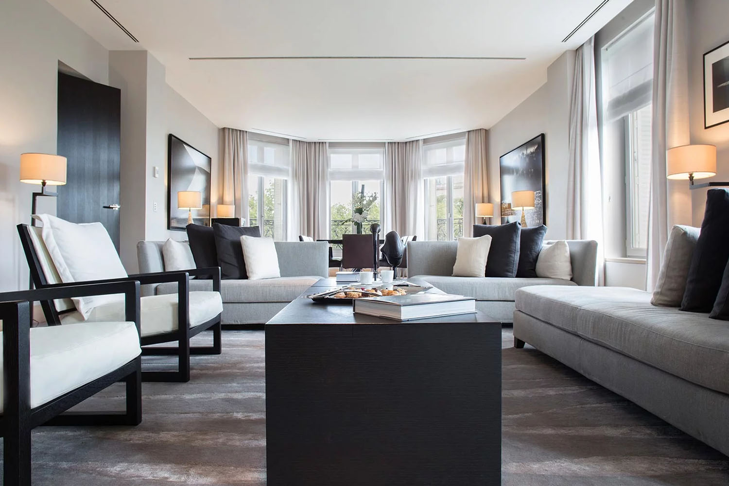 2 Bedroom Eiffel Apartment LuxuriaVacations