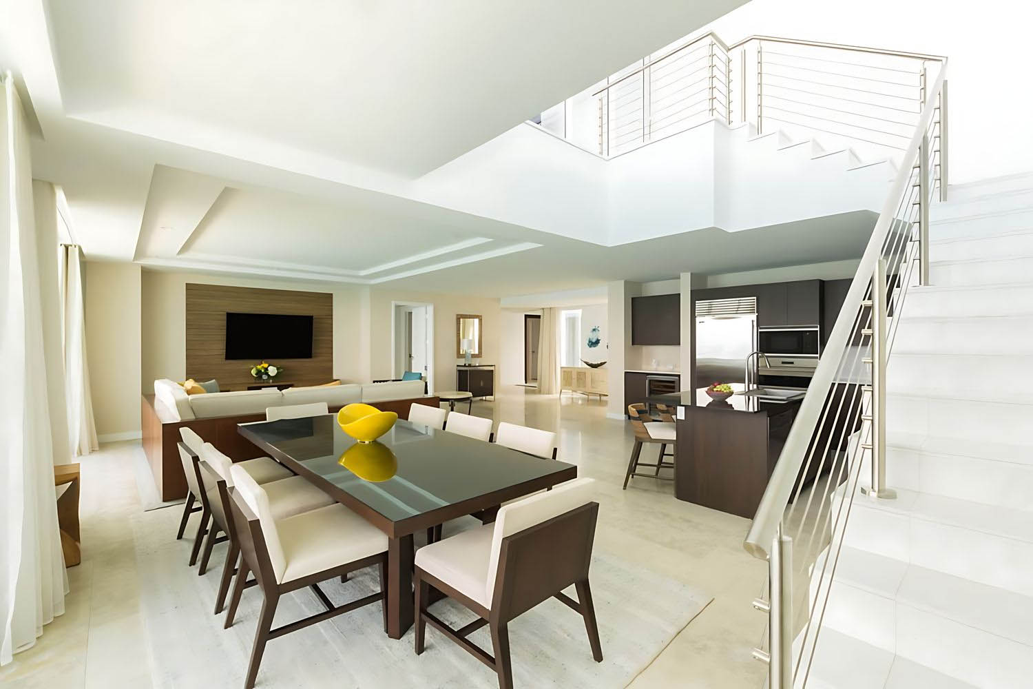 2 Bedroom Penthouse, Bedroom 1: 1 King, Bedroom 2: 2 Queen, Oceanfront LuxuriaVacations