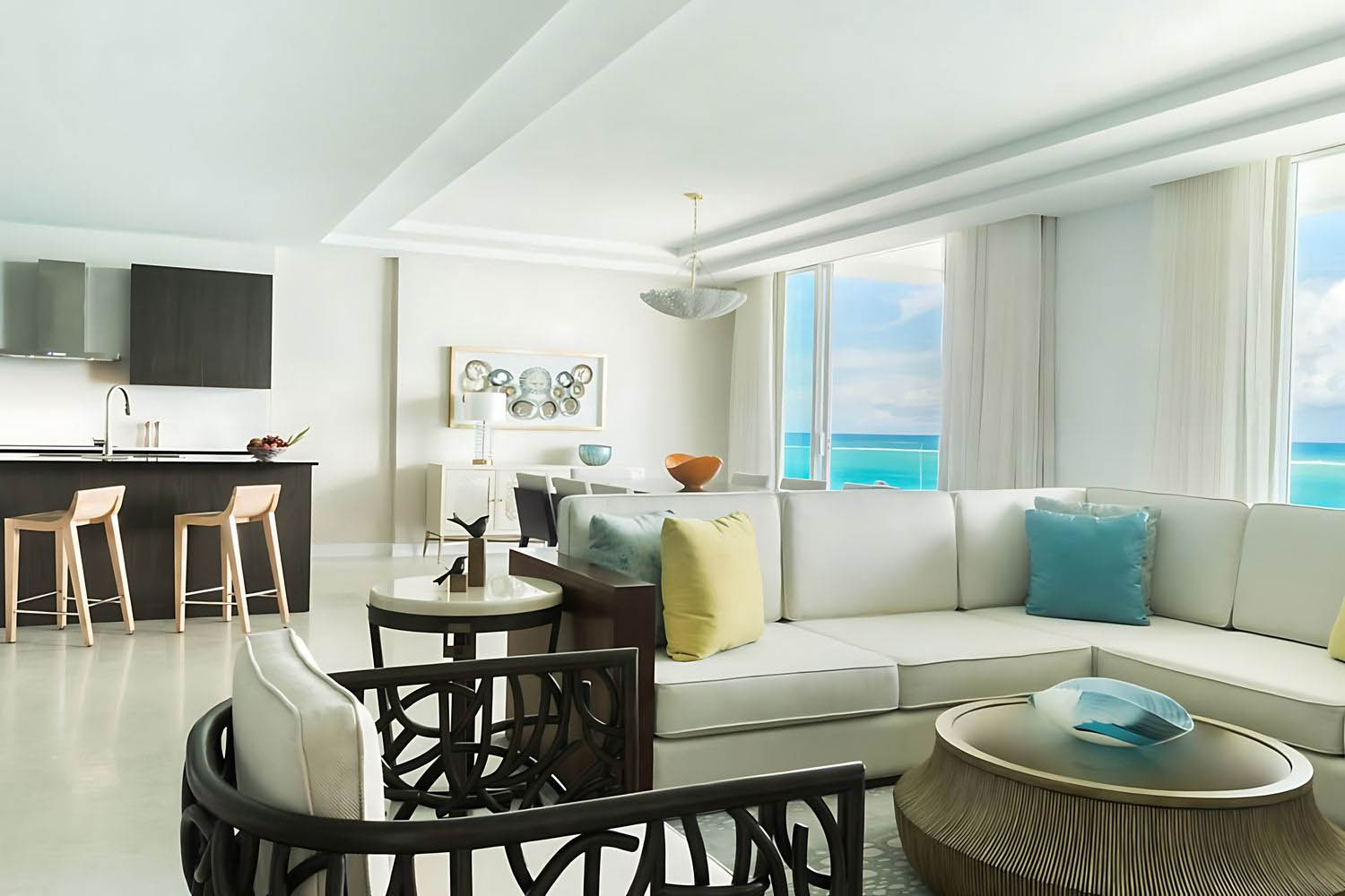 2 Bedroom Residence Bedroom 1: 1 King, Bedroom 2: 2 Queen, Oceanfront LuxuriaVacations