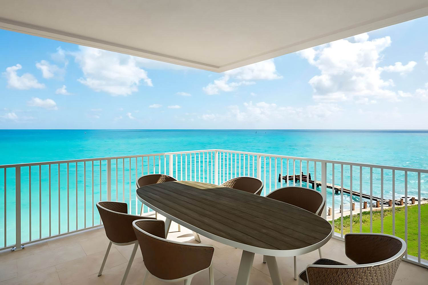 2 Bedroom Residence Bedroom 1: 1 King, Bedroom 2: 2 Queen, Oceanfront, Jobson's Cove, Balcony LuxuriaVacations