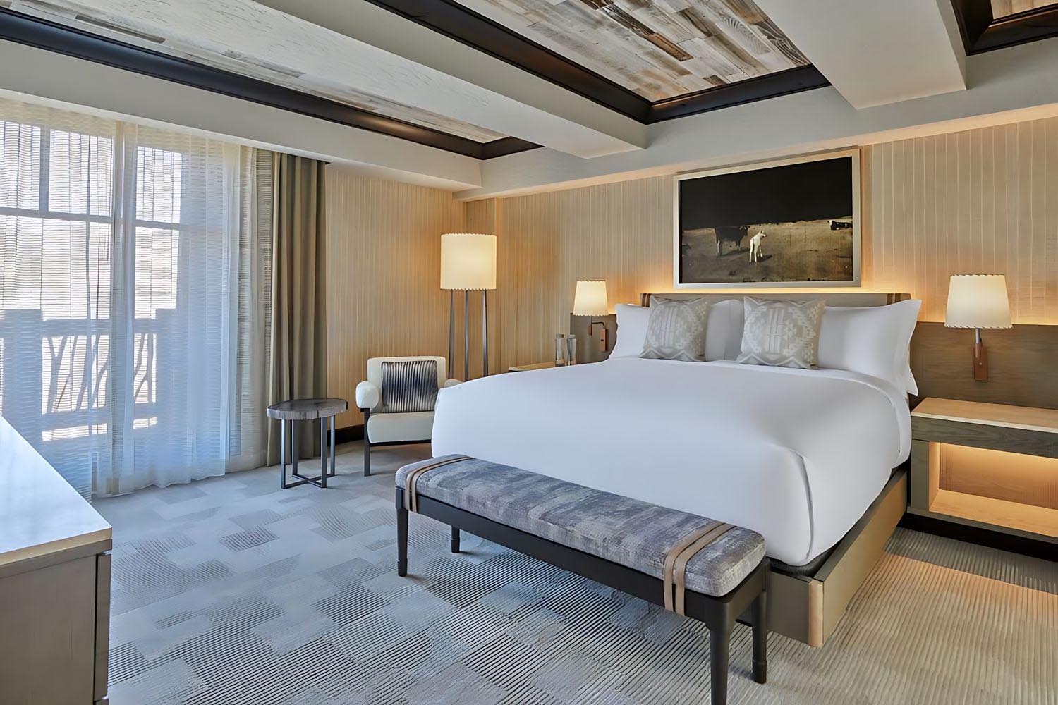 2 Bedroom Residential Suite Bedroom 1: 1 King, Bedroom 2: 2 Queen, Sofa bed, Valley view LuxuriaVacations
