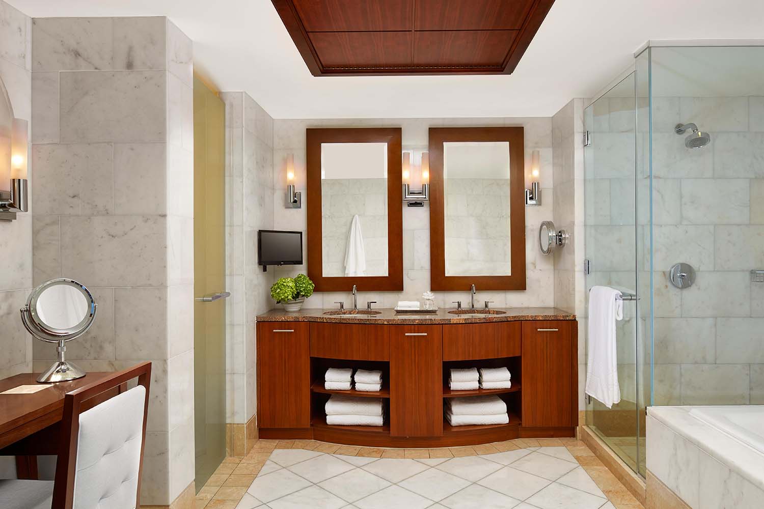 2 Bedroom Topaz Suite LuxuriaVacations