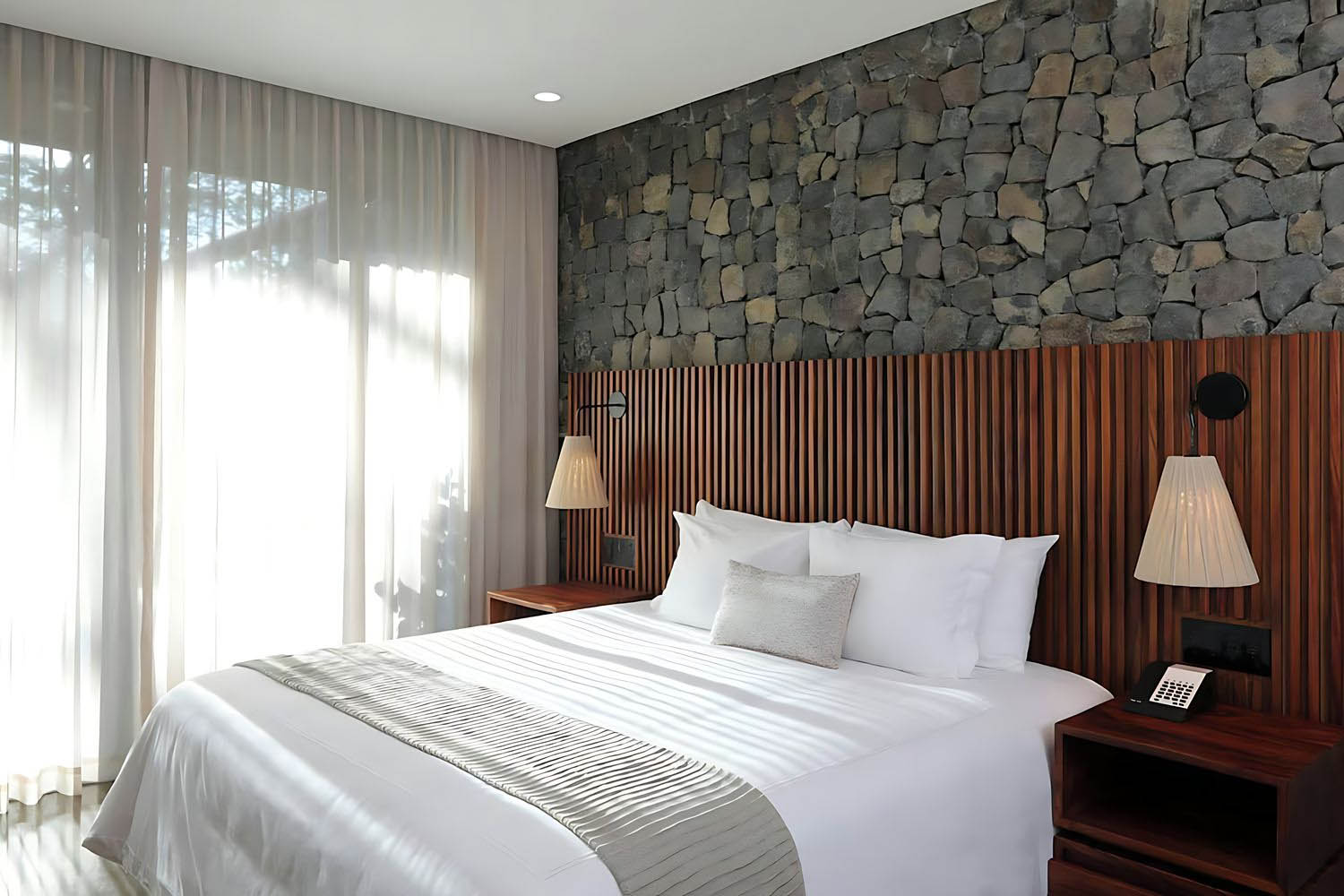 2 Bedroom Villa Bedroom 1: 1 King, Bedroom 2: 2 Queen, Garden view, Balcony, Patio LuxuriaVacations