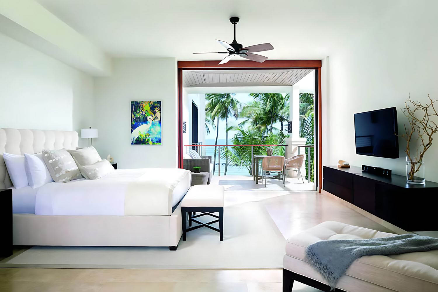 2 bedrooms and study on middle floor 2 bedroom residence, oceanfront LuxuriaVacations