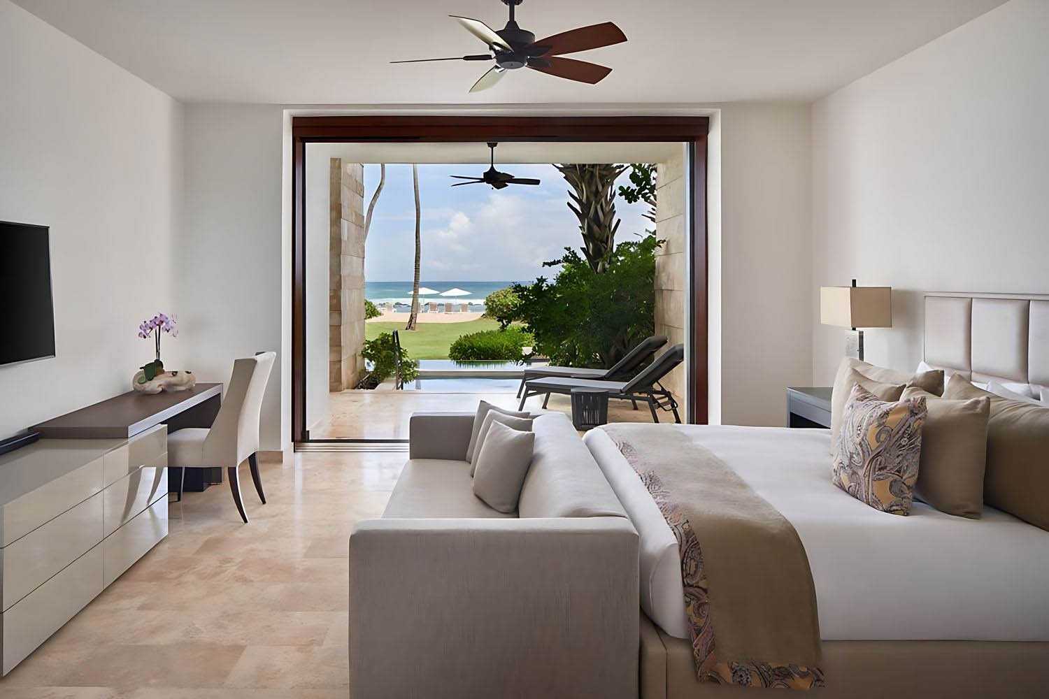 2 bedrooms and study on the ground floor 2 bedroom residence, oceanfront LuxuriaVacations