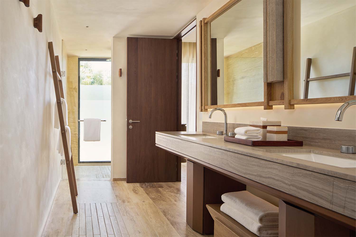2 Double Beds LuxuriaVacations