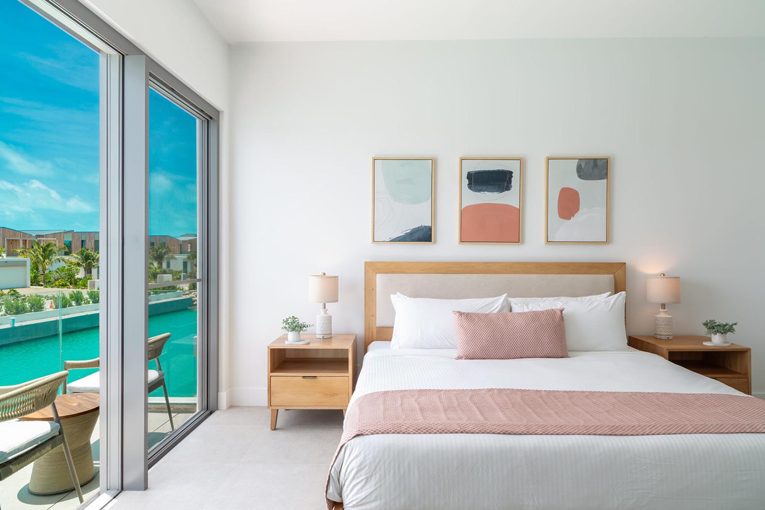 3 Bedroom Boathouse LuxuriaVacations
