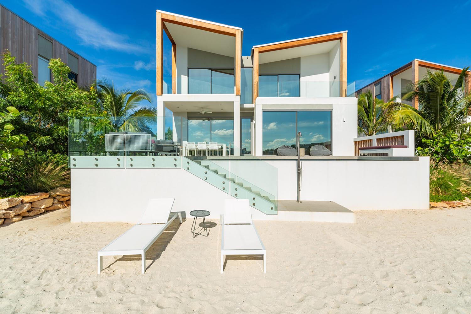 3 Bedroom Lagoon Villa LuxuriaVacations