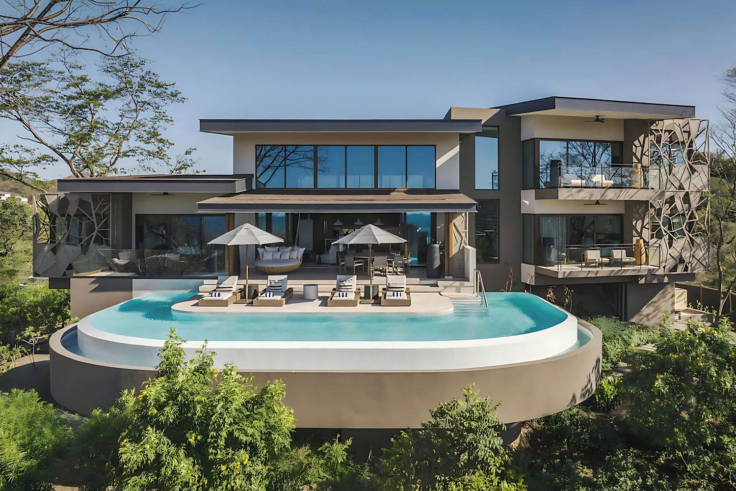 3 Bedroom Residence, Bedroom 1: 1 King, Bedroom 2: 2 Queen, Bedroom 3: 1 King, Ocean view LuxuriaVacations