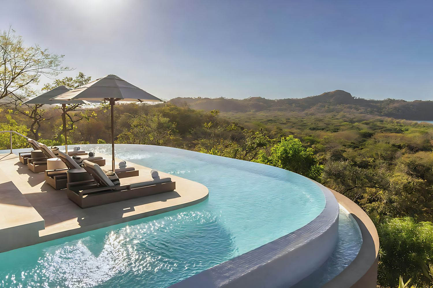 3 Bedroom Residence, Bedroom 1: 1 King, Bedroom 2: 2 Queen, Bedroom 3: 1 King, Ocean view LuxuriaVacations