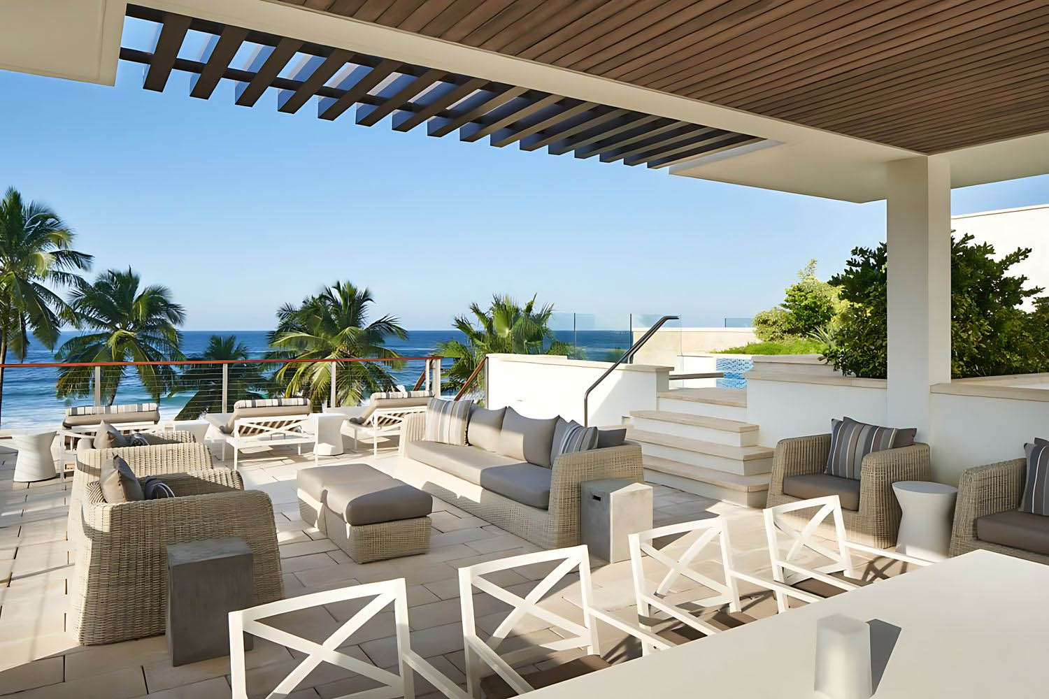 3-bedroom rooftop penthouse 3 bedroom residence, oceanfront, balcony LuxuriaVacations