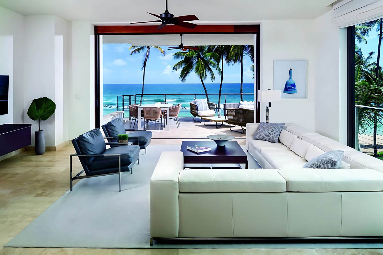 3 bedrooms on a middle floor 3 bedroom residence, oceanfront, balcony LuxuriaVacations