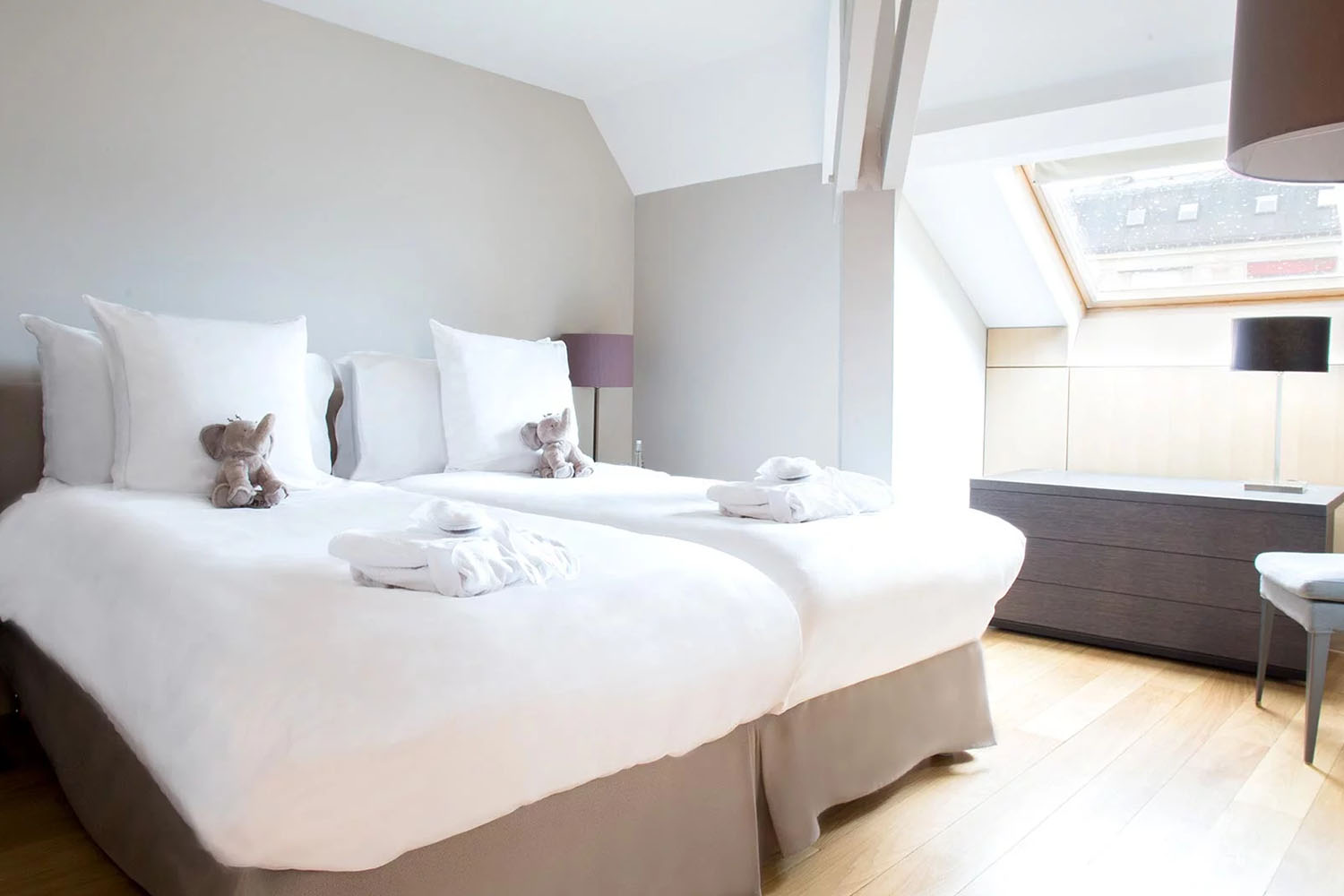 4 Bedroom Apartment Partial Eiffel Tower View LuxuriaVacations