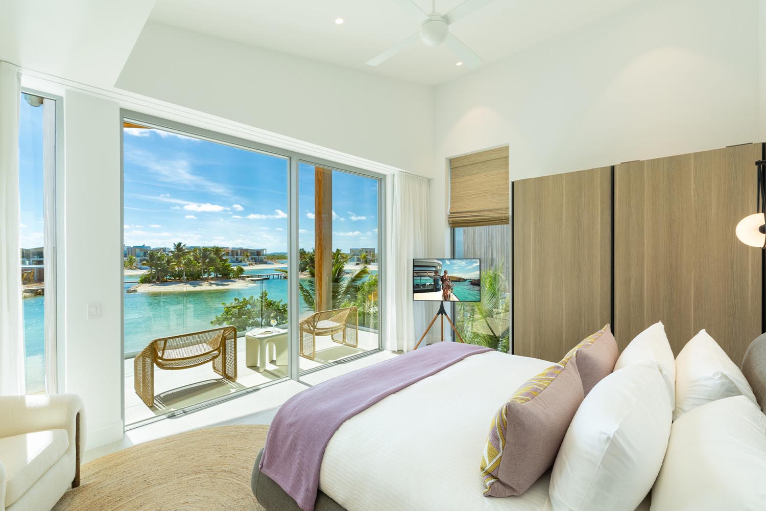 4 Bedroom Lagoon Villa LuxuriaVacations