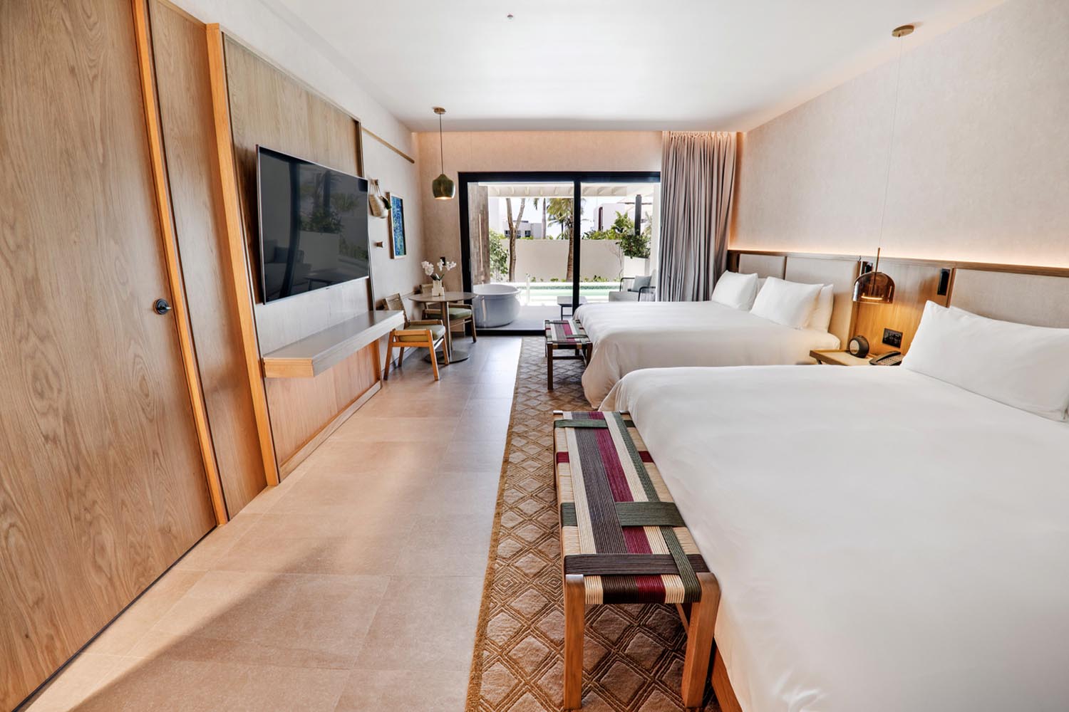 Alcoba Swim Up Double LuxuriaVacations