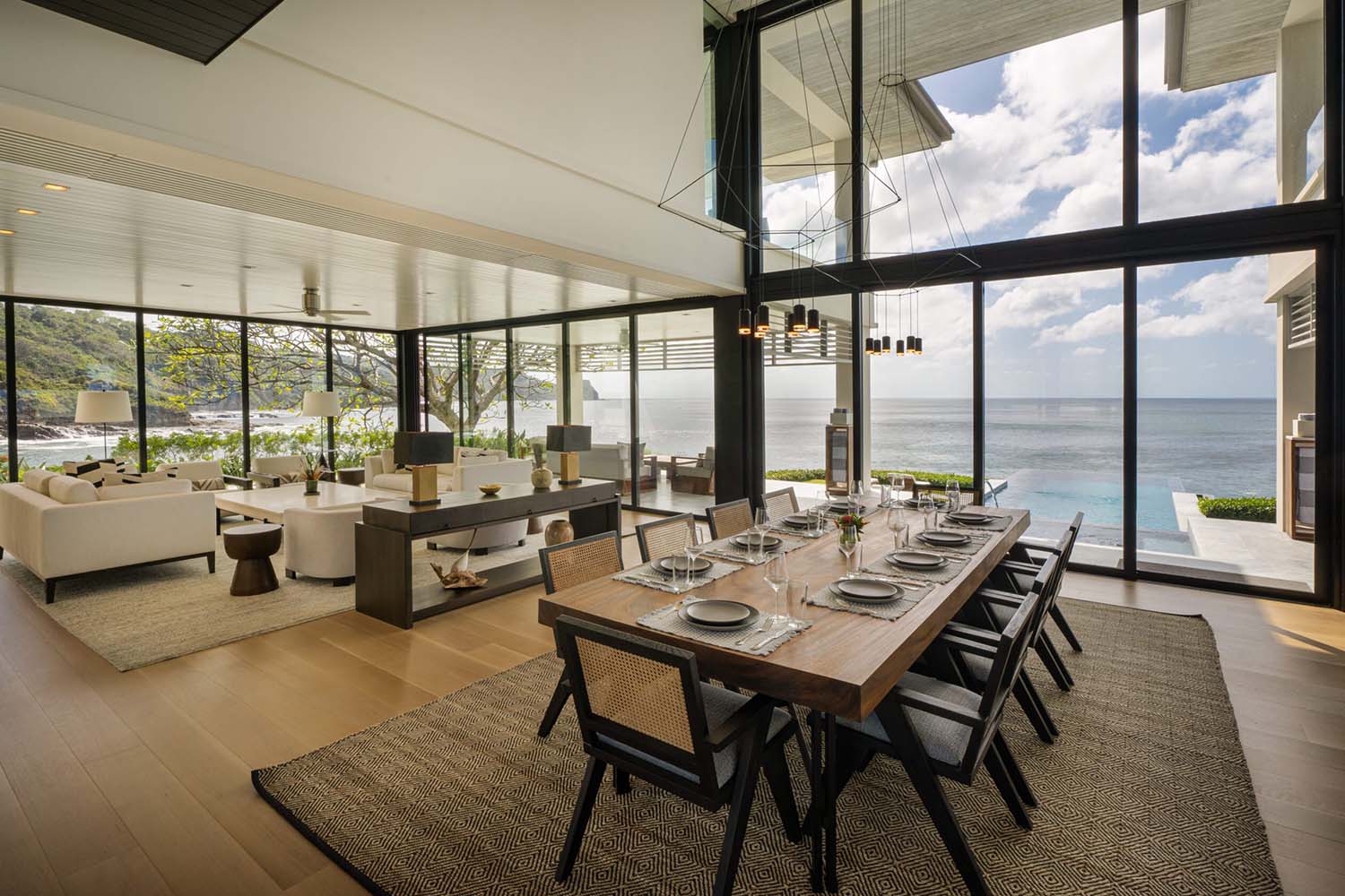 Alma Del Mar LuxuriaVacations
