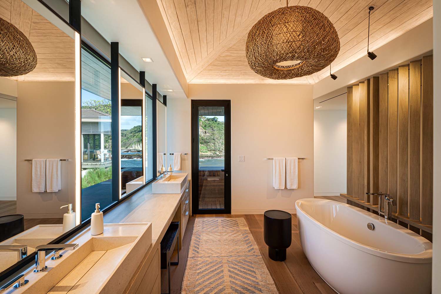 Alma Del Mar LuxuriaVacations