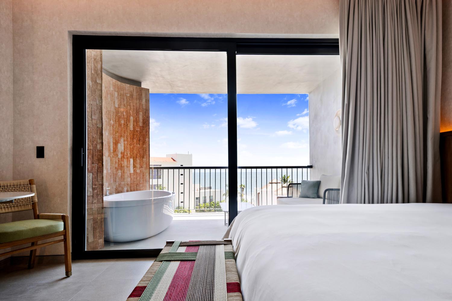 Alto Panoramica  Ocean Front King LuxuriaVacations