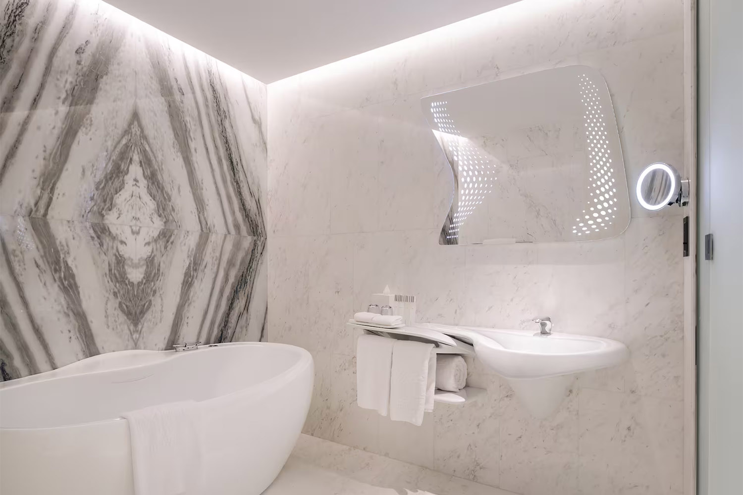 Always ME LuxuriaVacations