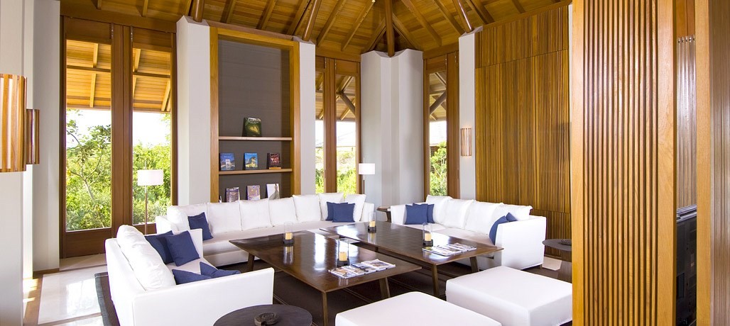 Four Bedroom Ocean Villa LuxuriaVacations