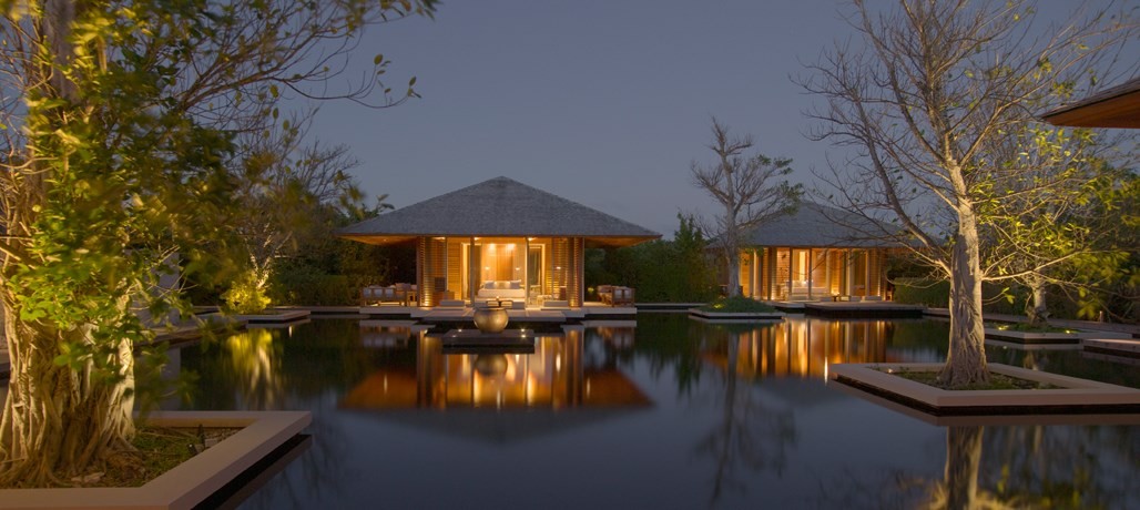 Four Bedroom Ocean Villa LuxuriaVacations