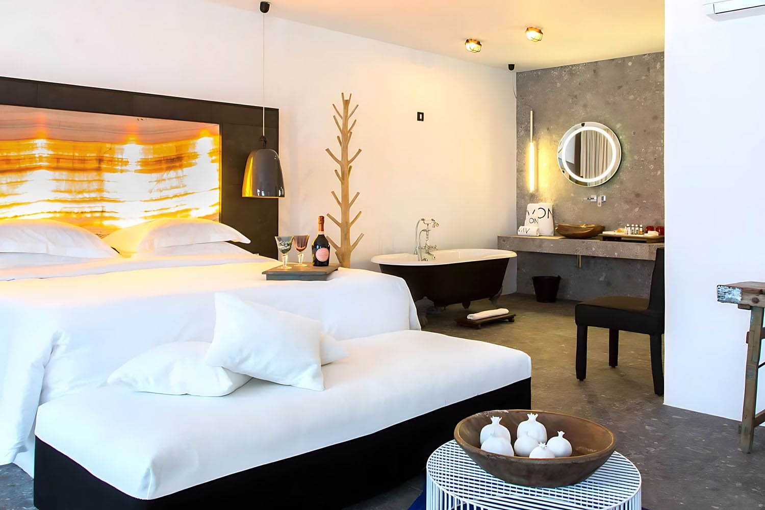 APOCALYPSIS 4-Bedroom VILLA with Private Pool LuxuriaVacations