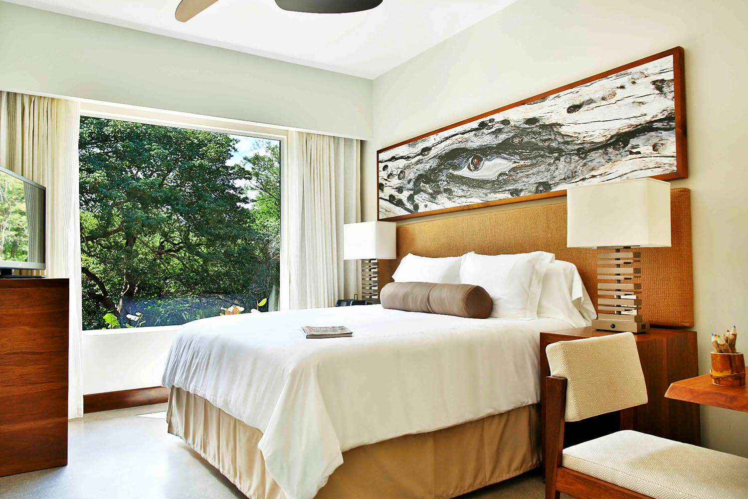 Bark Suite, 1 King, Resort view LuxuriaVacations
