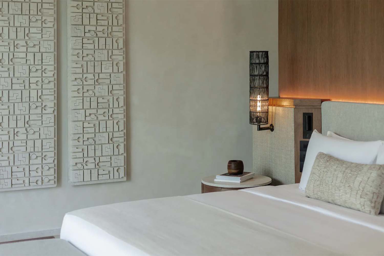 Beach Area Suite LuxuriaVacations