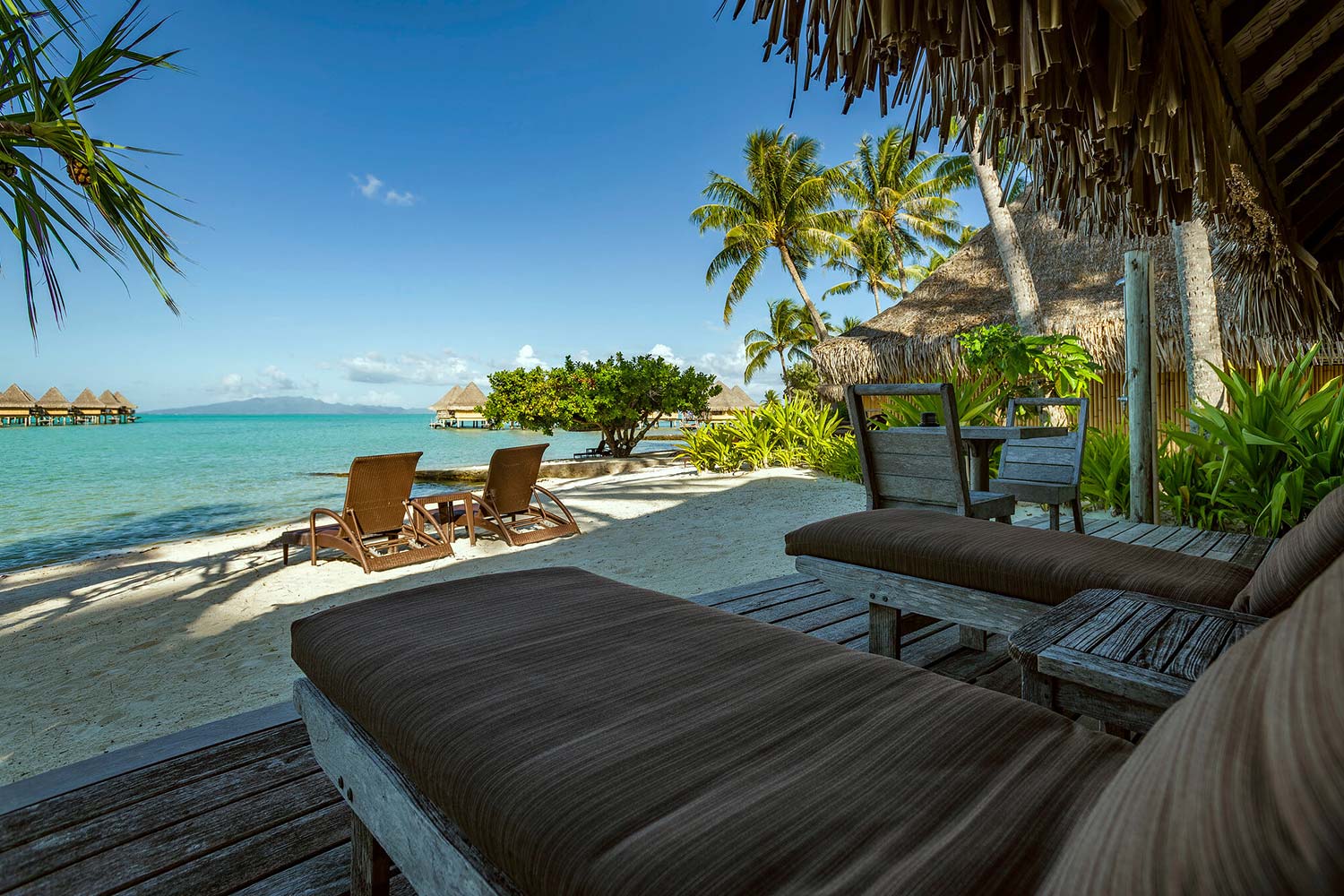 Beach Bungalow Lagoon View - handicapped access LuxuriaVacations