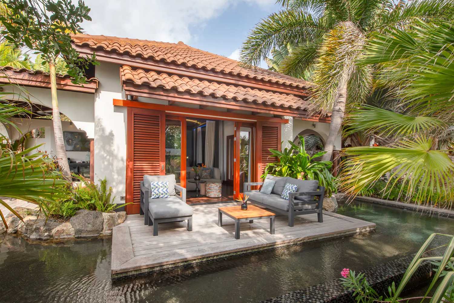 Beachfront Pool Suite LuxuriaVacations