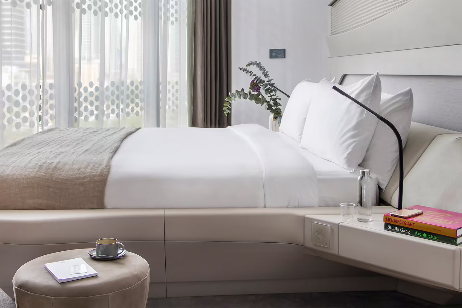 Beyond ME+ Jacuzzi LuxuriaVacations