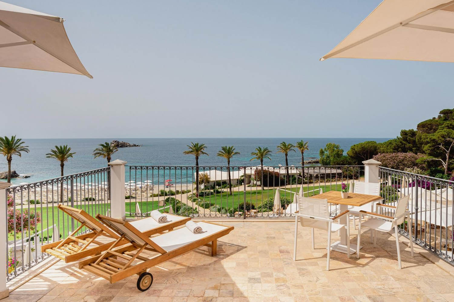 Capo Boi Suite LuxuriaVacations