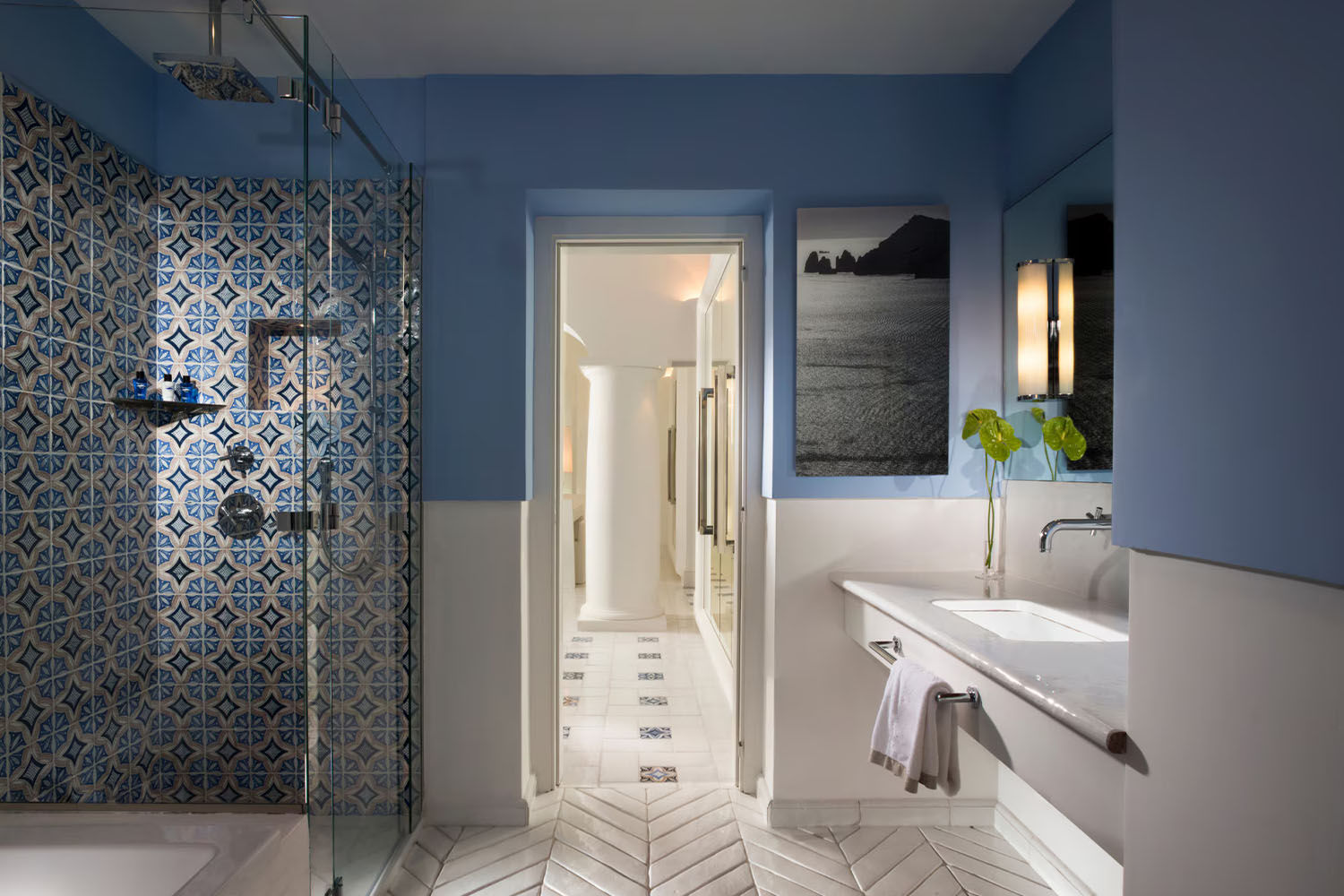 Capritouch Suite Sea Side LuxuriaVacations