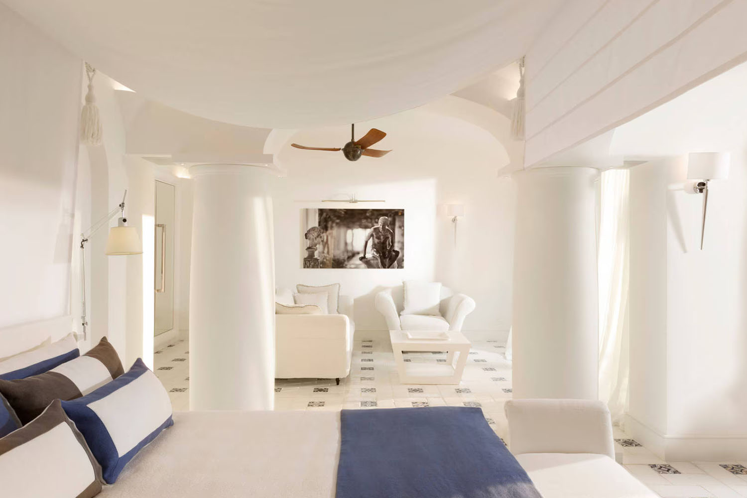 Capritouch Suite Sea Side LuxuriaVacations