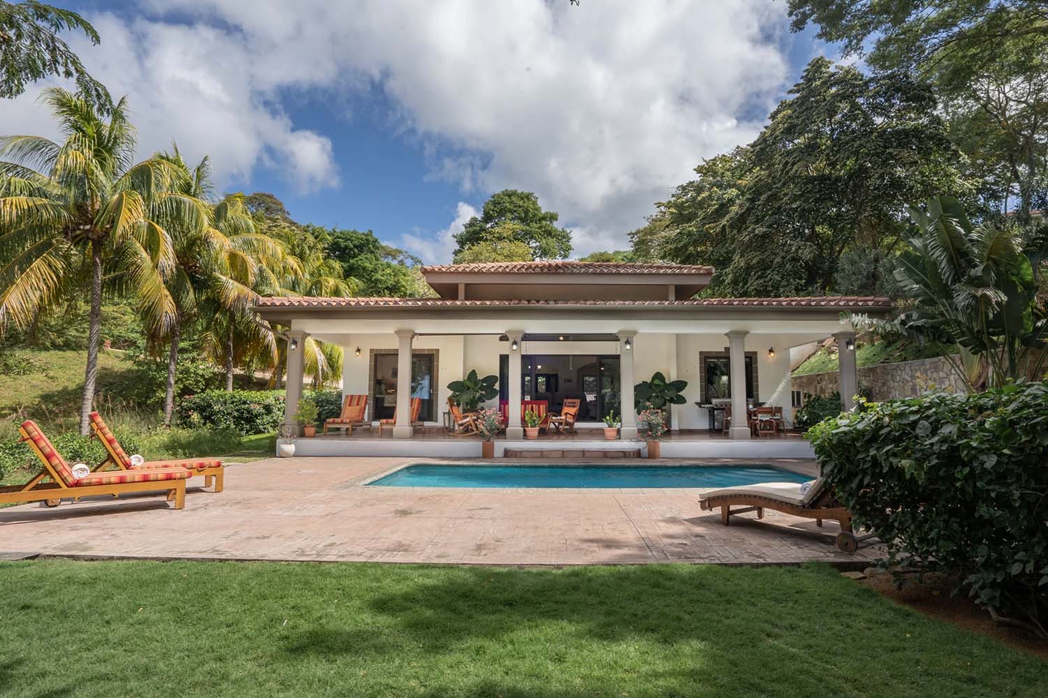 Casa Buena Vida LuxuriaVacations