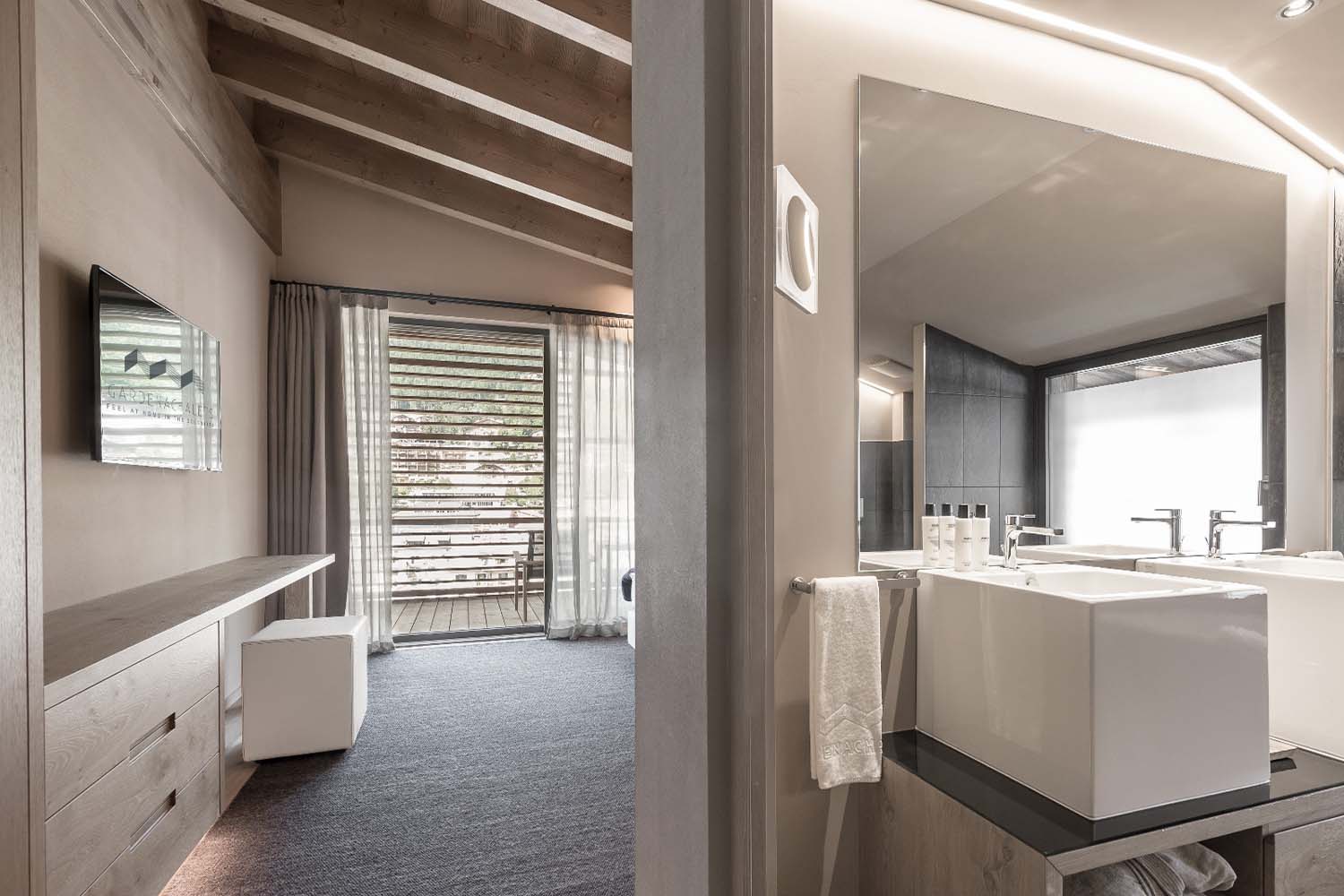 Chalet Attico Suite LuxuriaVacations