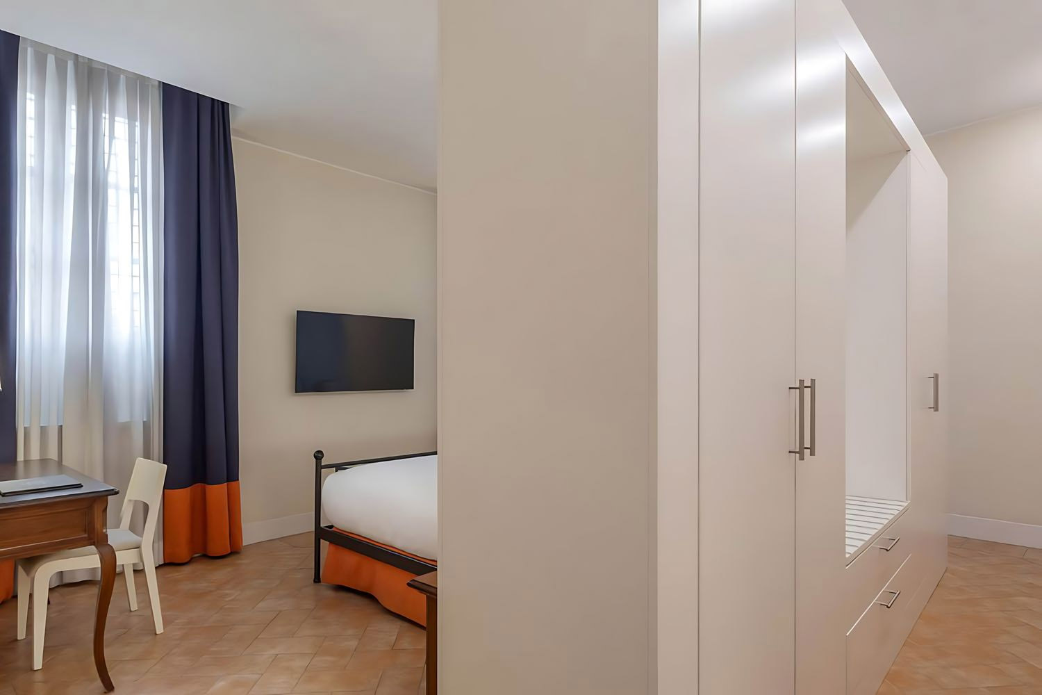 CHIOSTRO SUITE LuxuriaVacations