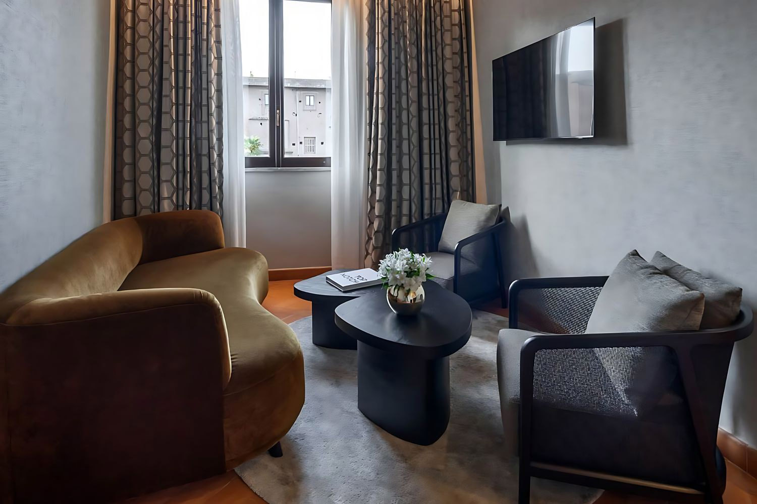 CHIOSTRO SUITE LuxuriaVacations