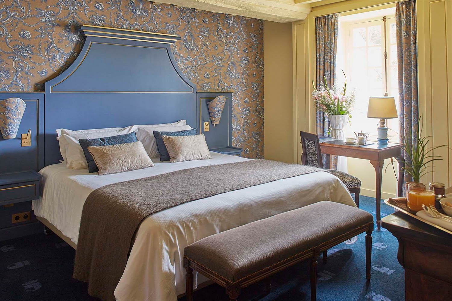 Classic Room LuxuriaVacations