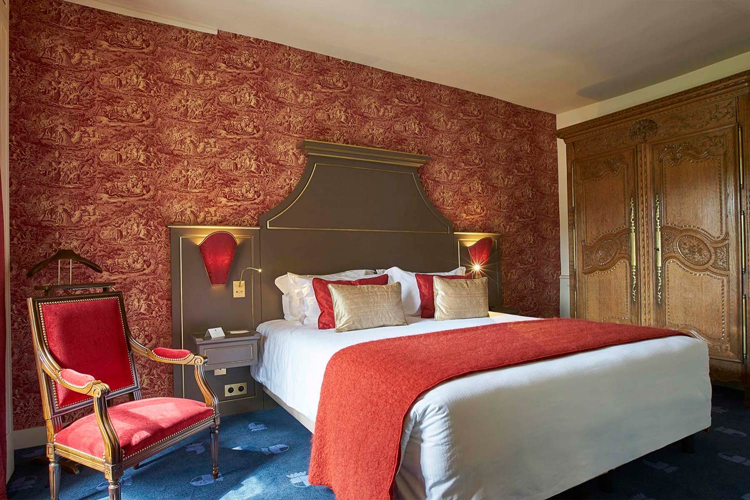 Classic Room LuxuriaVacations