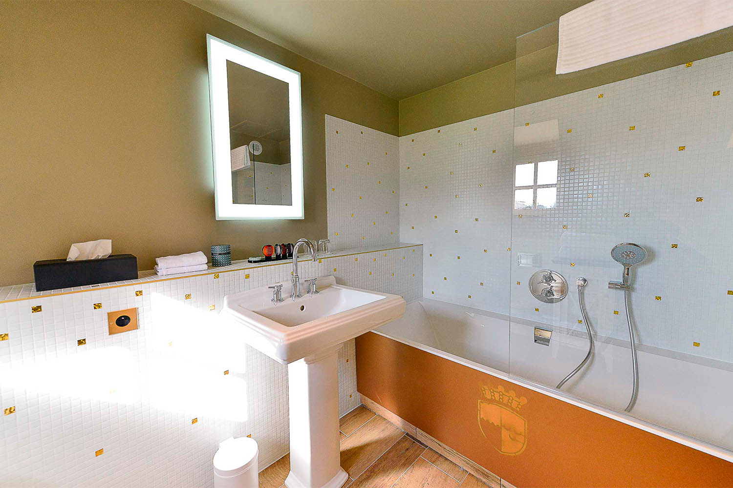 Classic Room LuxuriaVacations