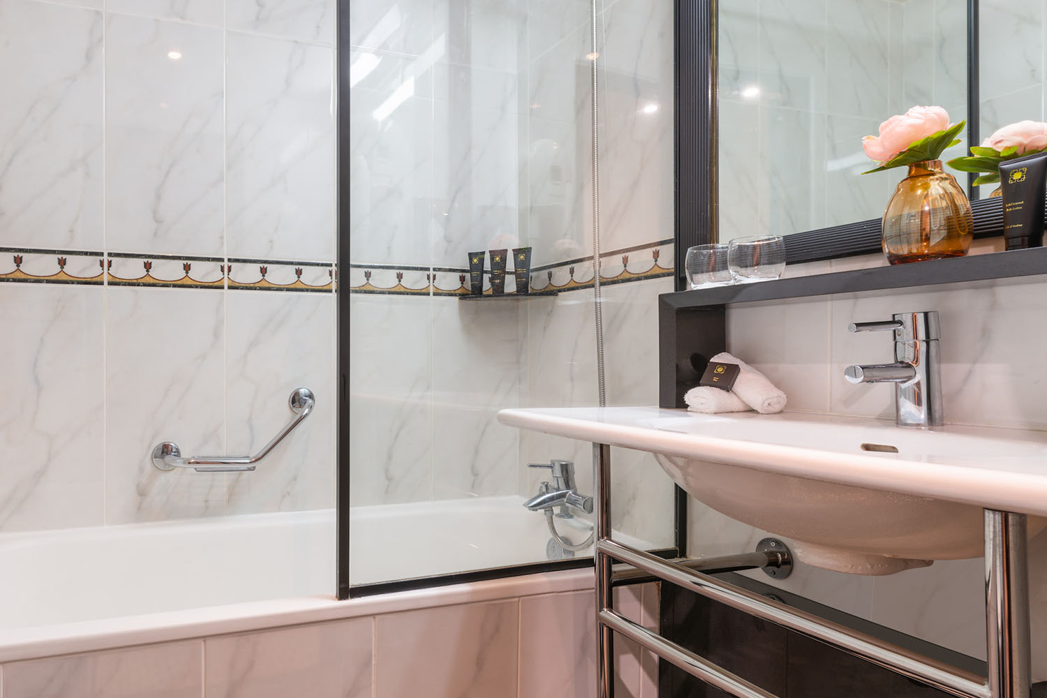 Classic Room LuxuriaVacations